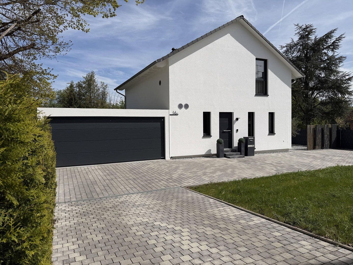 Predaj domu 127 m², pozemek 821 m², Steiner Straße 16a, Rohr, Bavorsko Predaj domu 127 m², pozemek 821 m², Steiner Straße 16a, Rohr, Bavorsko