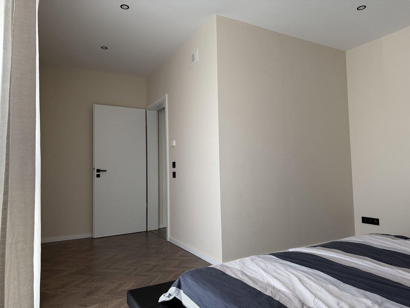 Predaj domu 127 m², pozemek 821 m², Steiner Straße 16a, Rohr, Bavorsko Predaj domu 127 m², pozemek 821 m², Steiner Straße 16a, Rohr, Bavorsko