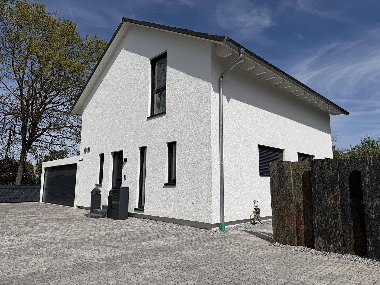 Predaj domu 127 m², pozemek 821 m², Steiner Straße 16a, Rohr, Bavorsko Predaj domu 127 m², pozemek 821 m², Steiner Straße 16a, Rohr, Bavorsko