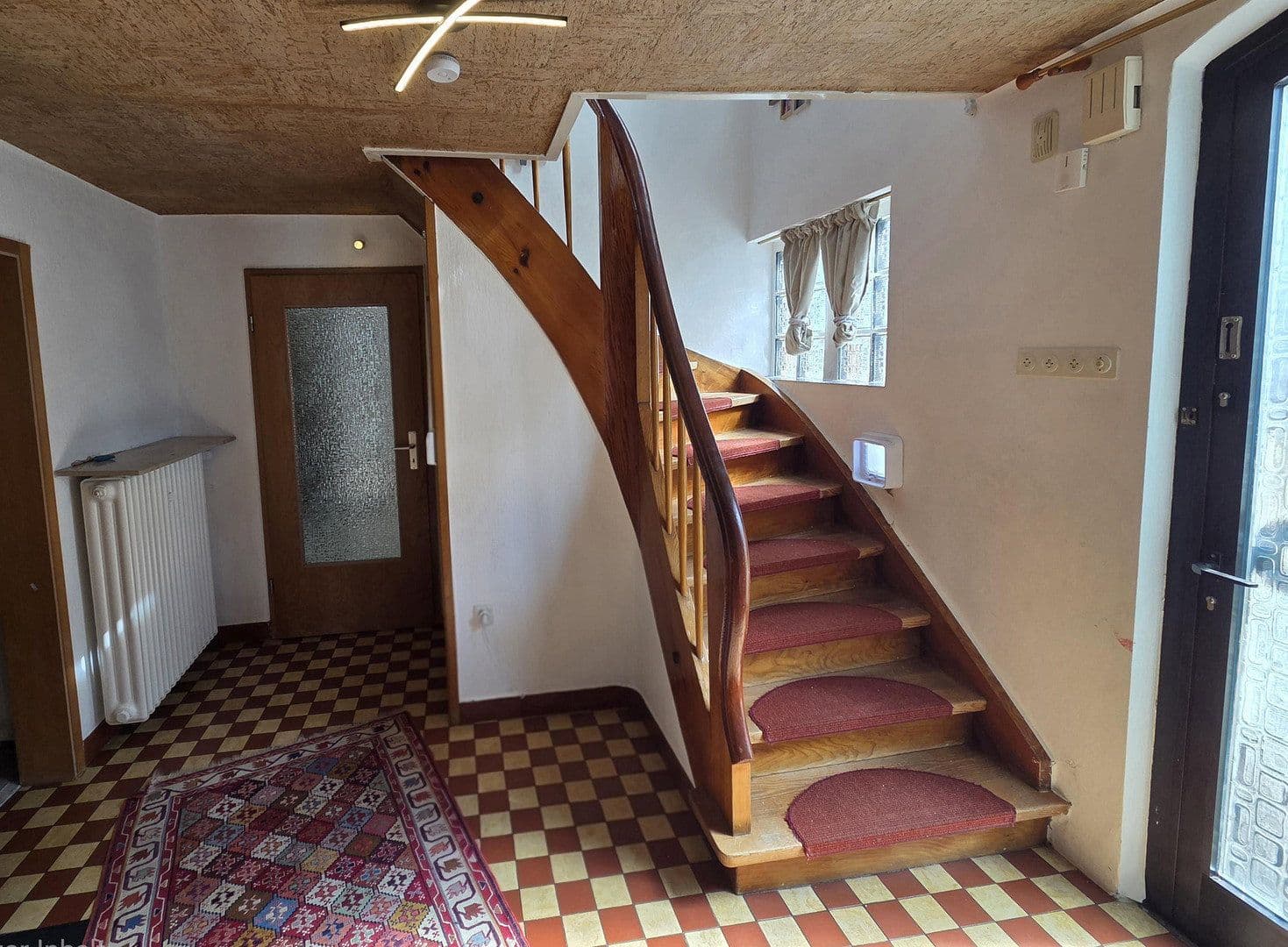 Predaj domu 134 m², pozemek 911 m², Dannstadt-Schauernheim, Porýnie-Falcko Predaj domu 134 m², pozemek 911 m², Dannstadt-Schauernheim, Porýnie-Falcko