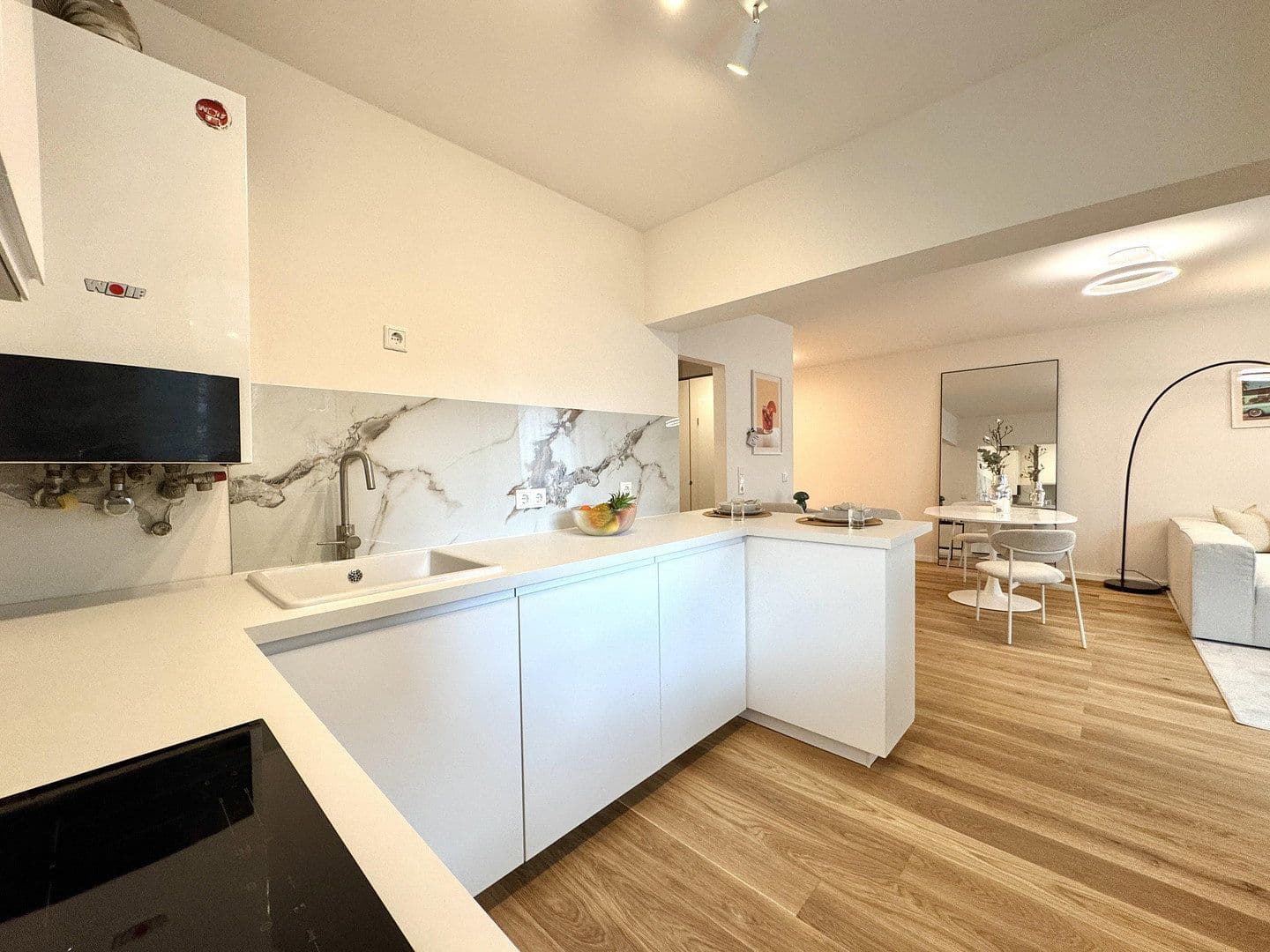 Predaj bytu 1-izbový 48 m², Kölner Str. 44, Postanschrift, Düsseldorf - Stadtmitte, Severné Porýnie - Westfálsko Predaj bytu 1-izbový 48 m², Kölner Str. 44, Postanschrift, Düsseldorf - Stadtmitte, Severné Porýnie - Westfálsko