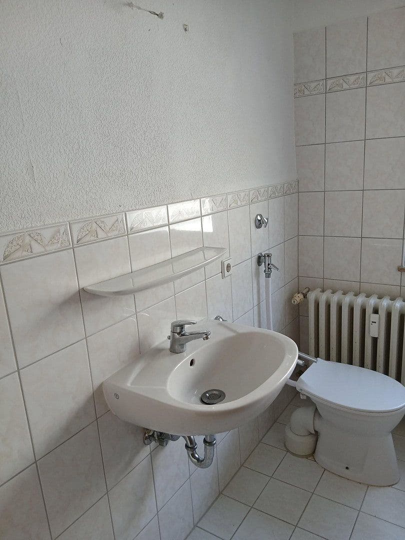 Prenájom bytu 2-izbový 60 m², Ludwigshafen, Porýnie-Falcko Prenájom bytu 2-izbový 60 m², Ludwigshafen, Porýnie-Falcko