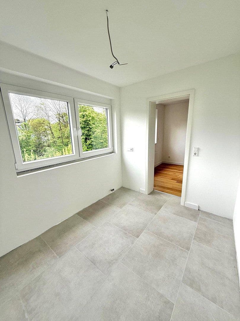 Predaj bytu 3-izbový 91 m², Esslingen am Neckar, Bádensko-Wurttembersko Predaj bytu 3-izbový 91 m², Esslingen am Neckar, Bádensko-Wurttembersko