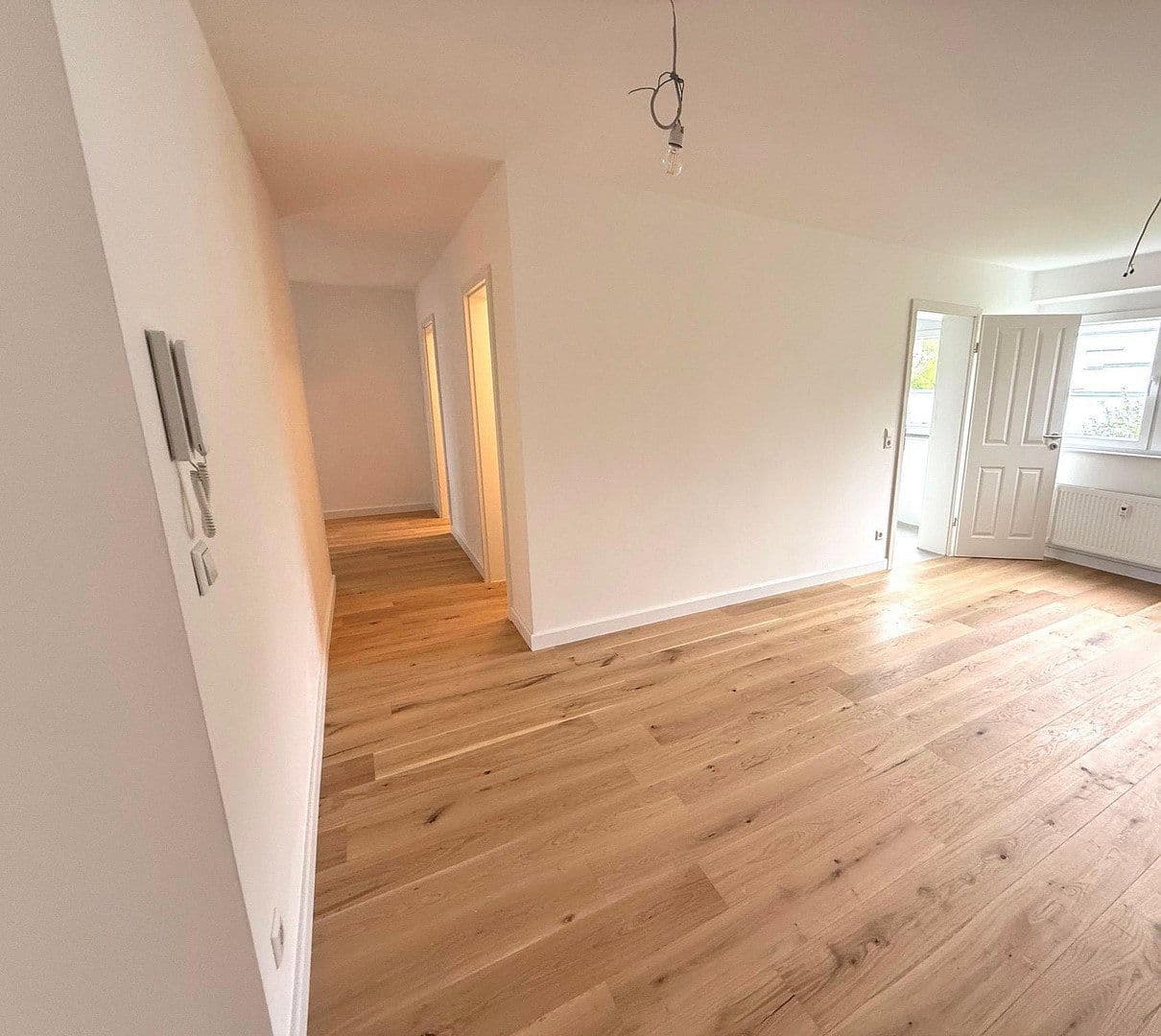 Predaj bytu 3-izbový 91 m², Esslingen am Neckar, Bádensko-Wurttembersko Predaj bytu 3-izbový 91 m², Esslingen am Neckar, Bádensko-Wurttembersko