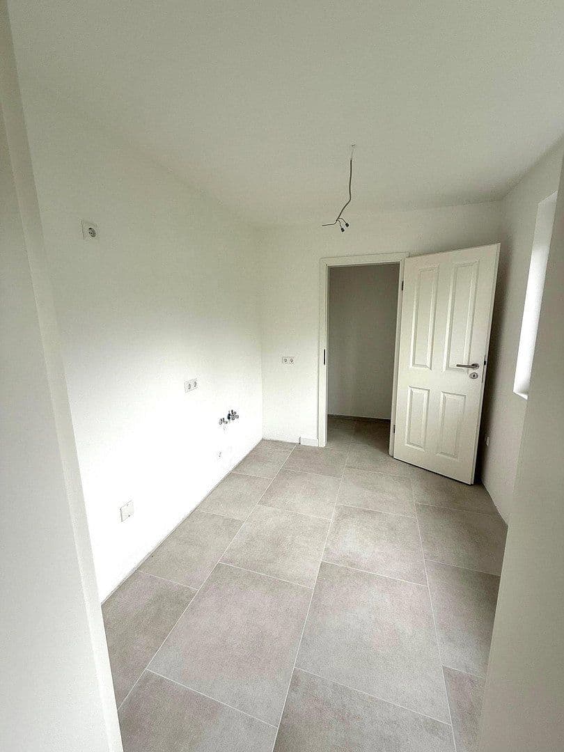 Predaj bytu 3-izbový 91 m², Esslingen am Neckar, Bádensko-Wurttembersko Predaj bytu 3-izbový 91 m², Esslingen am Neckar, Bádensko-Wurttembersko