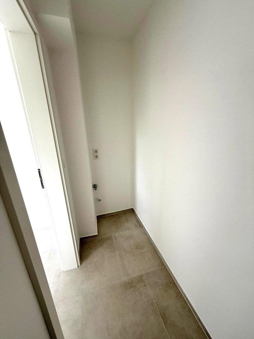 Predaj bytu 3-izbový 91 m², Esslingen am Neckar, Bádensko-Wurttembersko Predaj bytu 3-izbový 91 m², Esslingen am Neckar, Bádensko-Wurttembersko