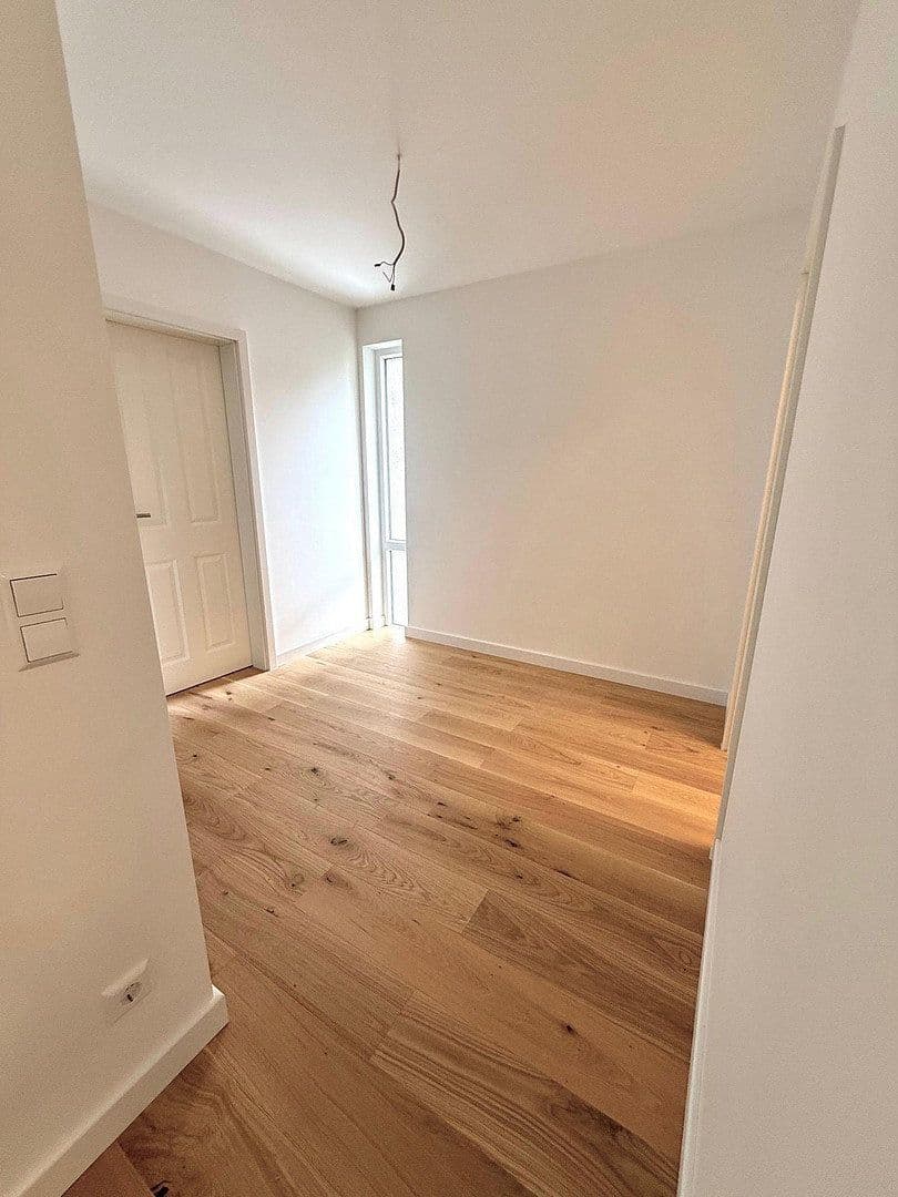 Predaj bytu 3-izbový 91 m², Esslingen am Neckar, Bádensko-Wurttembersko Predaj bytu 3-izbový 91 m², Esslingen am Neckar, Bádensko-Wurttembersko