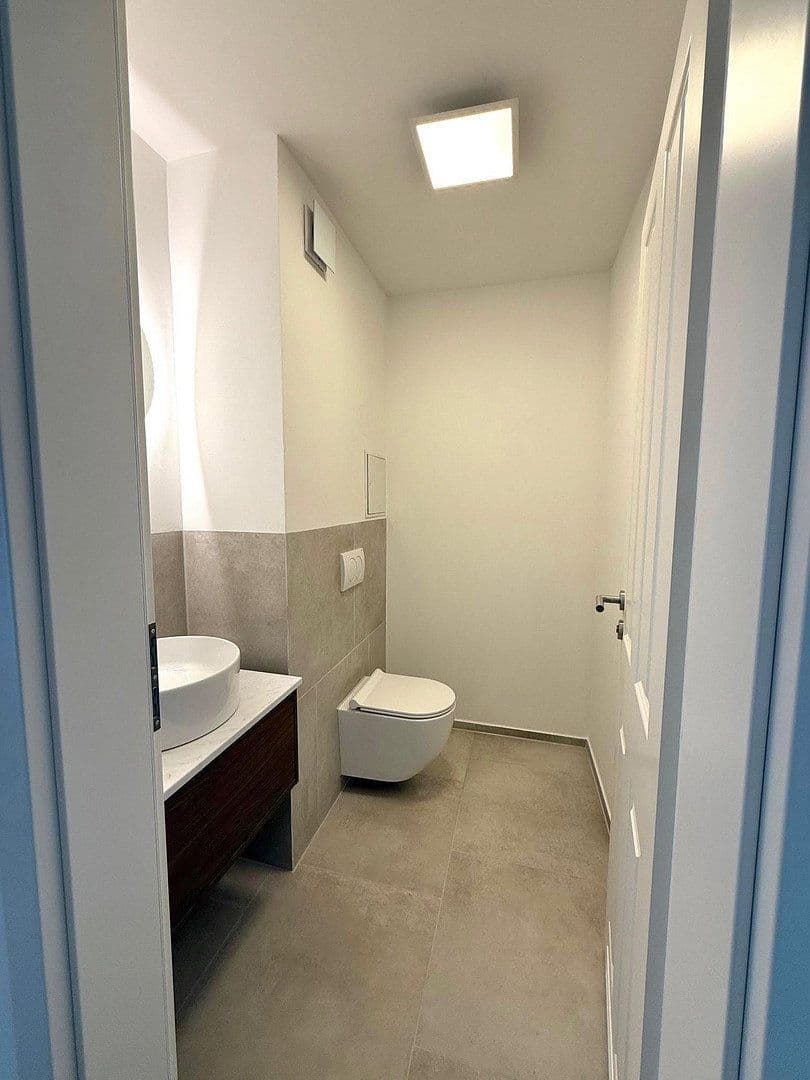 Predaj bytu 3-izbový 91 m², Esslingen am Neckar, Bádensko-Wurttembersko Predaj bytu 3-izbový 91 m², Esslingen am Neckar, Bádensko-Wurttembersko
