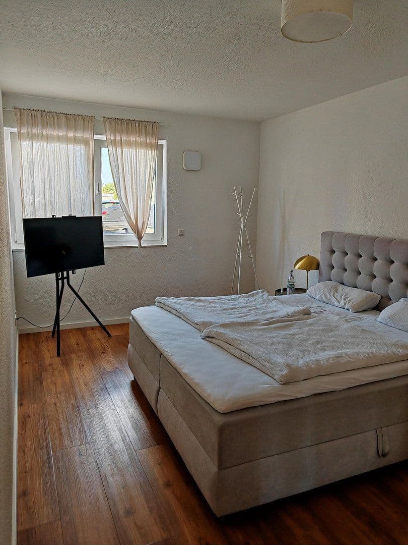 Prenájom bytu 3-izbový 85 m², Altlußheim, Bádensko-Wurttembersko Prenájom bytu 3-izbový 85 m², Altlußheim, Bádensko-Wurttembersko
