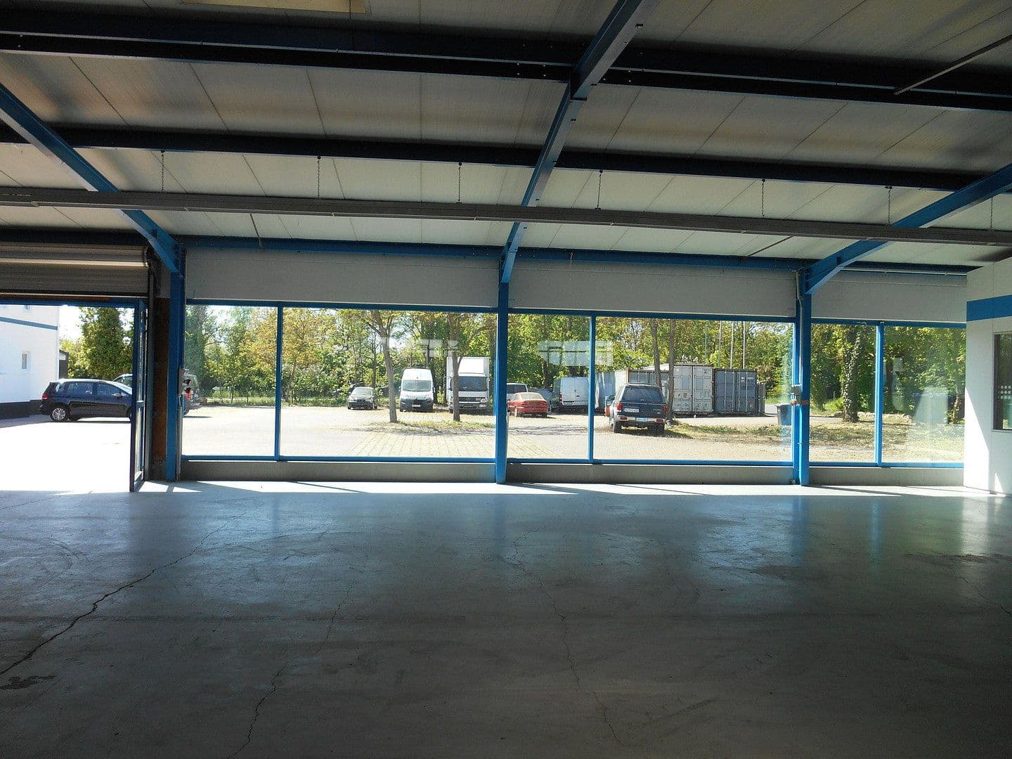 Prenájom nebytového priestoru 570 m², Hochheim, Hesensko Prenájom nebytového priestoru 570 m², Hochheim, Hesensko