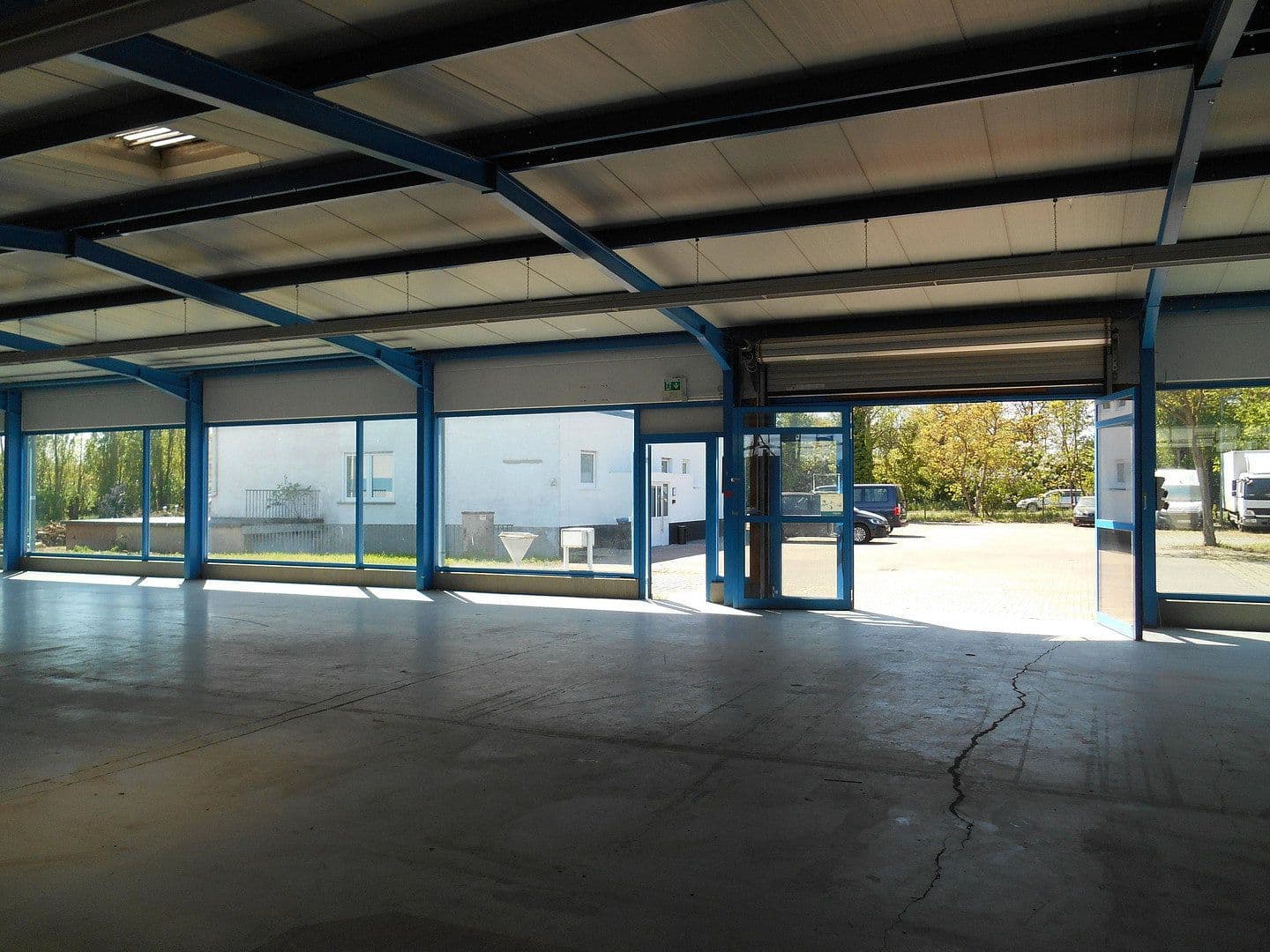 Prenájom nebytového priestoru 570 m², Hochheim, Hesensko Prenájom nebytového priestoru 570 m², Hochheim, Hesensko