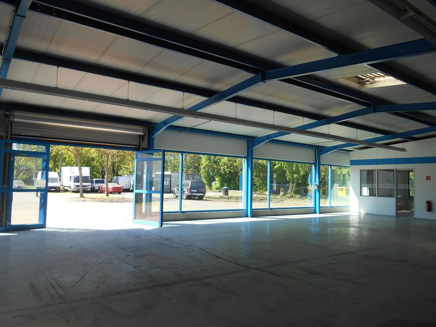 Prenájom nebytového priestoru 570 m², Hochheim, Hesensko Prenájom nebytového priestoru 570 m², Hochheim, Hesensko