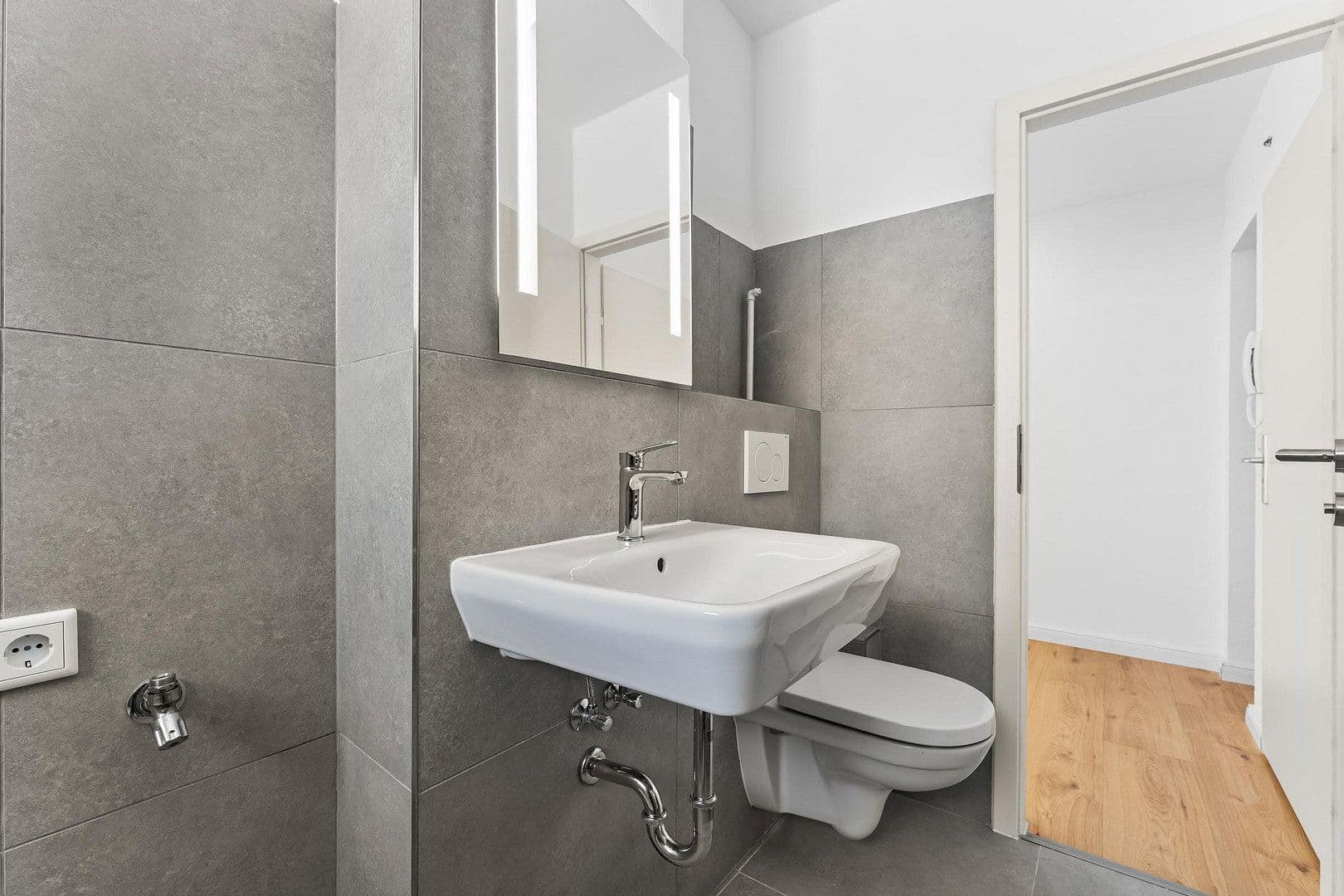 Predaj bytu 2-izbový 60 m², Kölner Straße 13, Bremen, Brémy Predaj bytu 2-izbový 60 m², Kölner Straße 13, Bremen, Brémy
