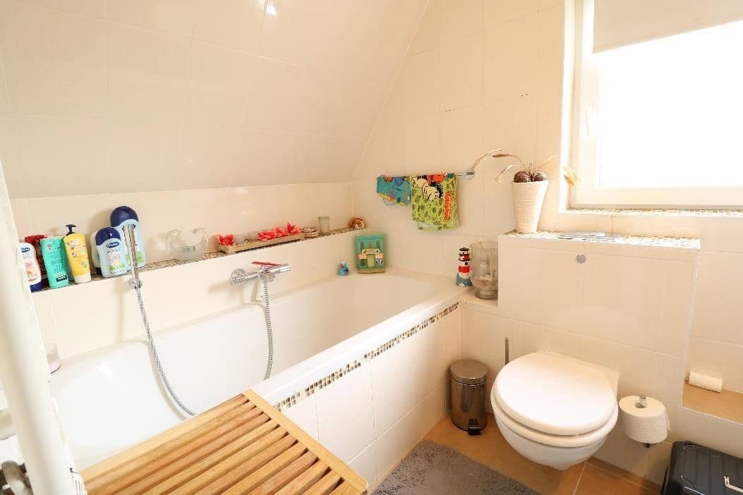 Predaj domu 155 m², pozemek 311 m², Berlin-Rudow, Berlín Predaj domu 155 m², pozemek 311 m², Berlin-Rudow, Berlín