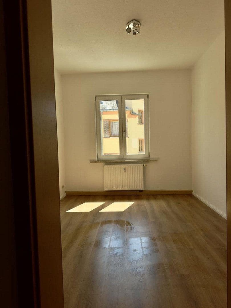 Prenájom bytu 3-izbový 66 m², Beethovenstraße 26, Greiz, Durínsko Prenájom bytu 3-izbový 66 m², Beethovenstraße 26, Greiz, Durínsko