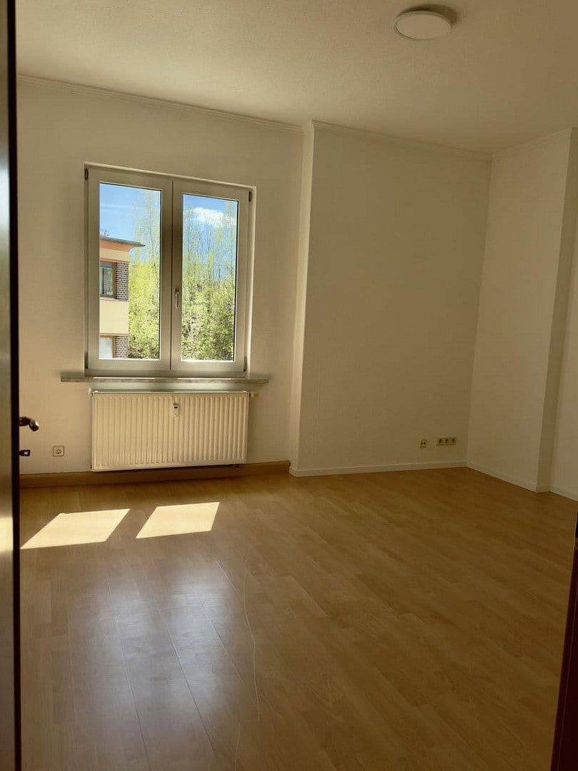 Prenájom bytu 3-izbový 66 m², Beethovenstraße 26, Greiz, Durínsko Prenájom bytu 3-izbový 66 m², Beethovenstraße 26, Greiz, Durínsko