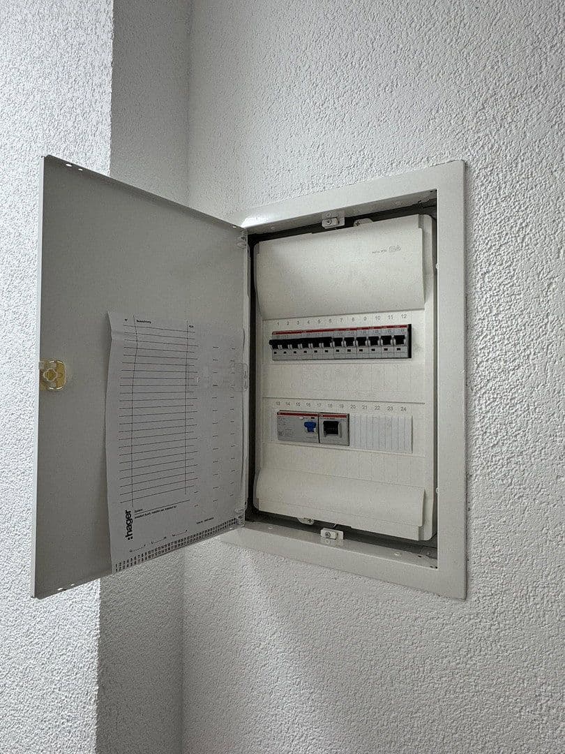 Prenájom bytu 4-izbový 80 m², Seebohmstr.37, Saarbrücken, Sársko Prenájom bytu 4-izbový 80 m², Seebohmstr.37, Saarbrücken, Sársko