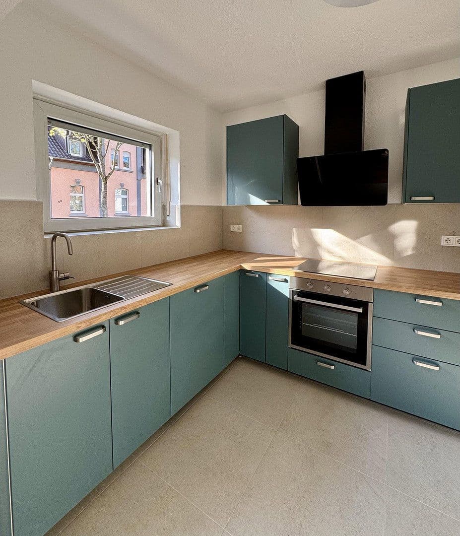 Prenájom bytu 4-izbový 80 m², Seebohmstr.37, Saarbrücken, Sársko Prenájom bytu 4-izbový 80 m², Seebohmstr.37, Saarbrücken, Sársko