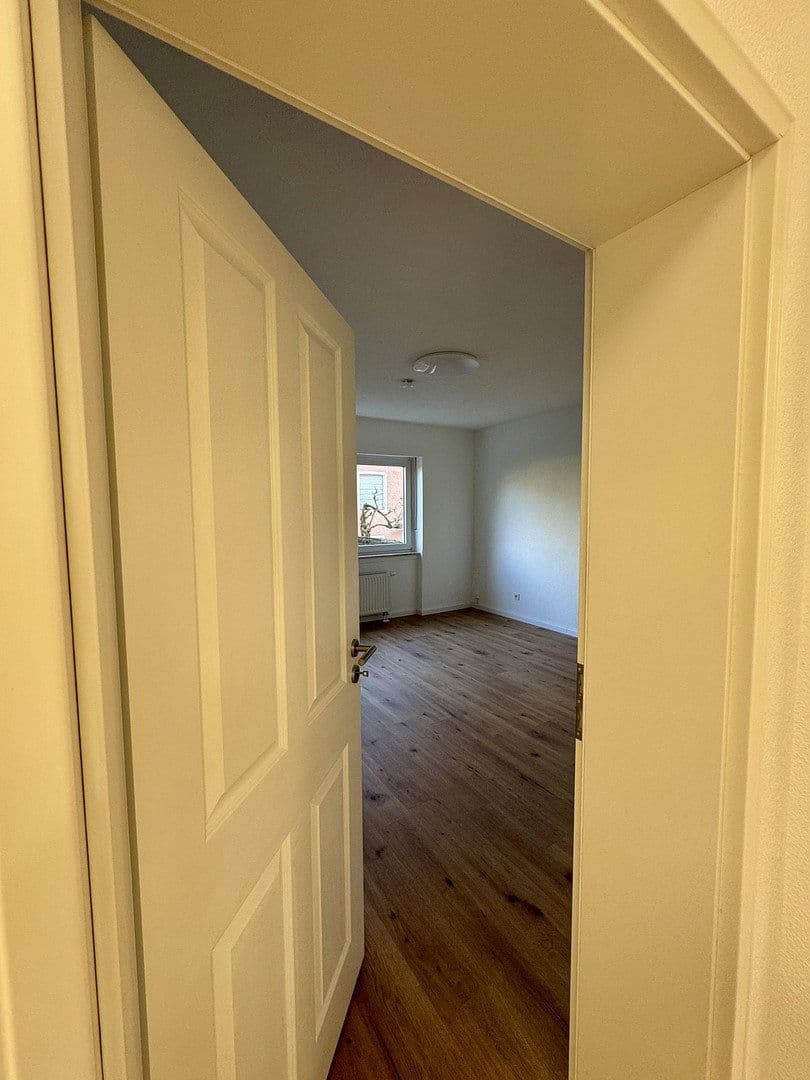 Prenájom bytu 4-izbový 80 m², Seebohmstr.37, Saarbrücken, Sársko Prenájom bytu 4-izbový 80 m², Seebohmstr.37, Saarbrücken, Sársko
