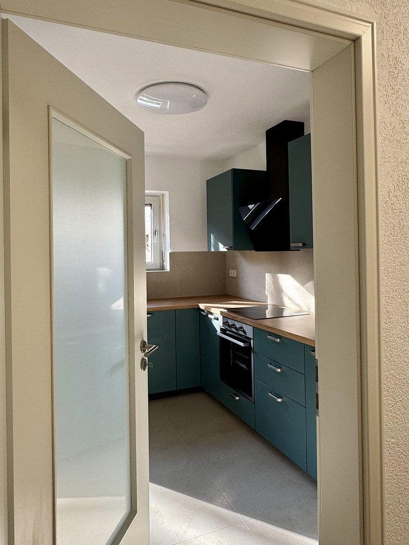 Prenájom bytu 4-izbový 80 m², Seebohmstr.37, Saarbrücken, Sársko Prenájom bytu 4-izbový 80 m², Seebohmstr.37, Saarbrücken, Sársko