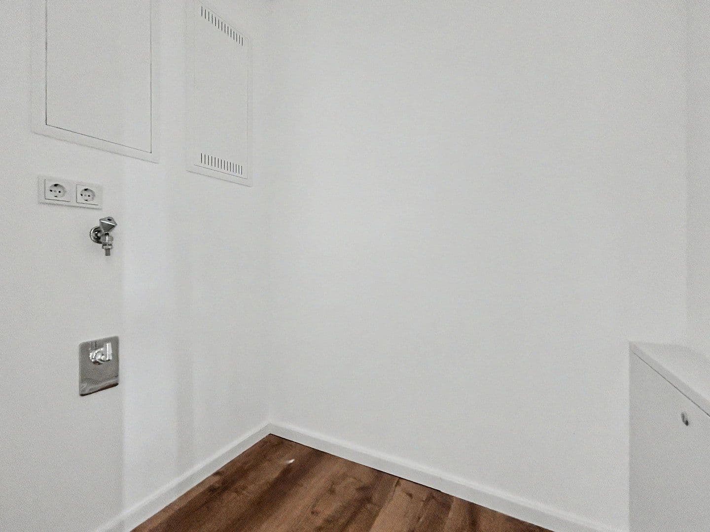 Prenájom bytu 3-izbový 82 m², Köln, Severné Porýnie - Westfálsko Prenájom bytu 3-izbový 82 m², Köln, Severné Porýnie - Westfálsko