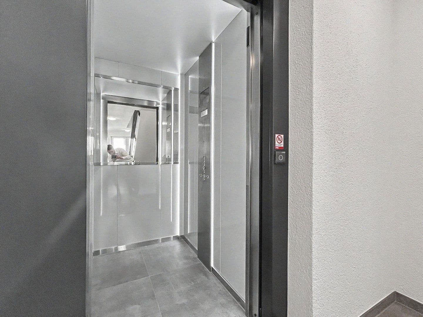 Prenájom bytu 3-izbový 82 m², Köln, Severné Porýnie - Westfálsko Prenájom bytu 3-izbový 82 m², Köln, Severné Porýnie - Westfálsko