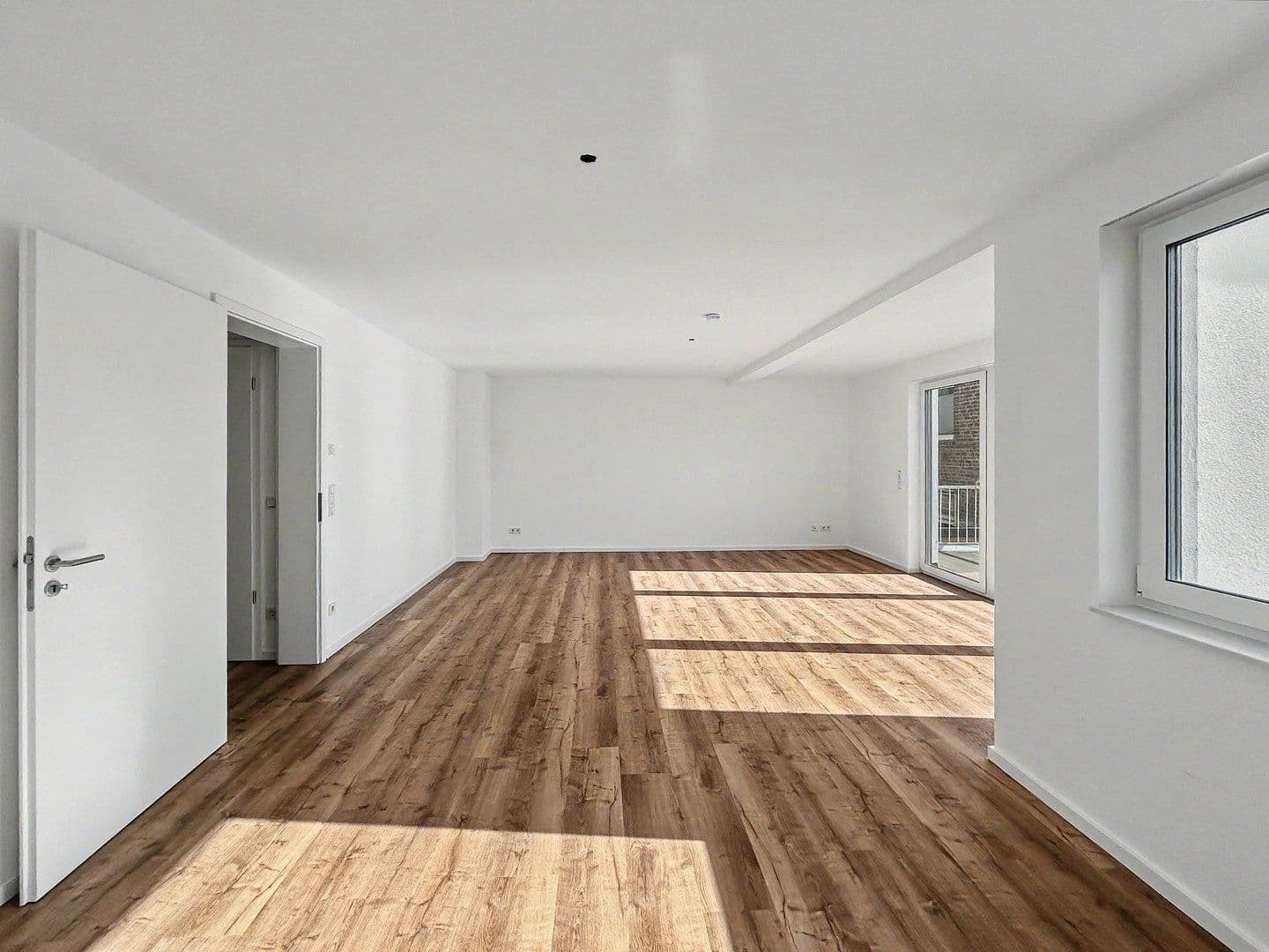 Prenájom bytu 3-izbový 82 m², Köln, Severné Porýnie - Westfálsko Prenájom bytu 3-izbový 82 m², Köln, Severné Porýnie - Westfálsko