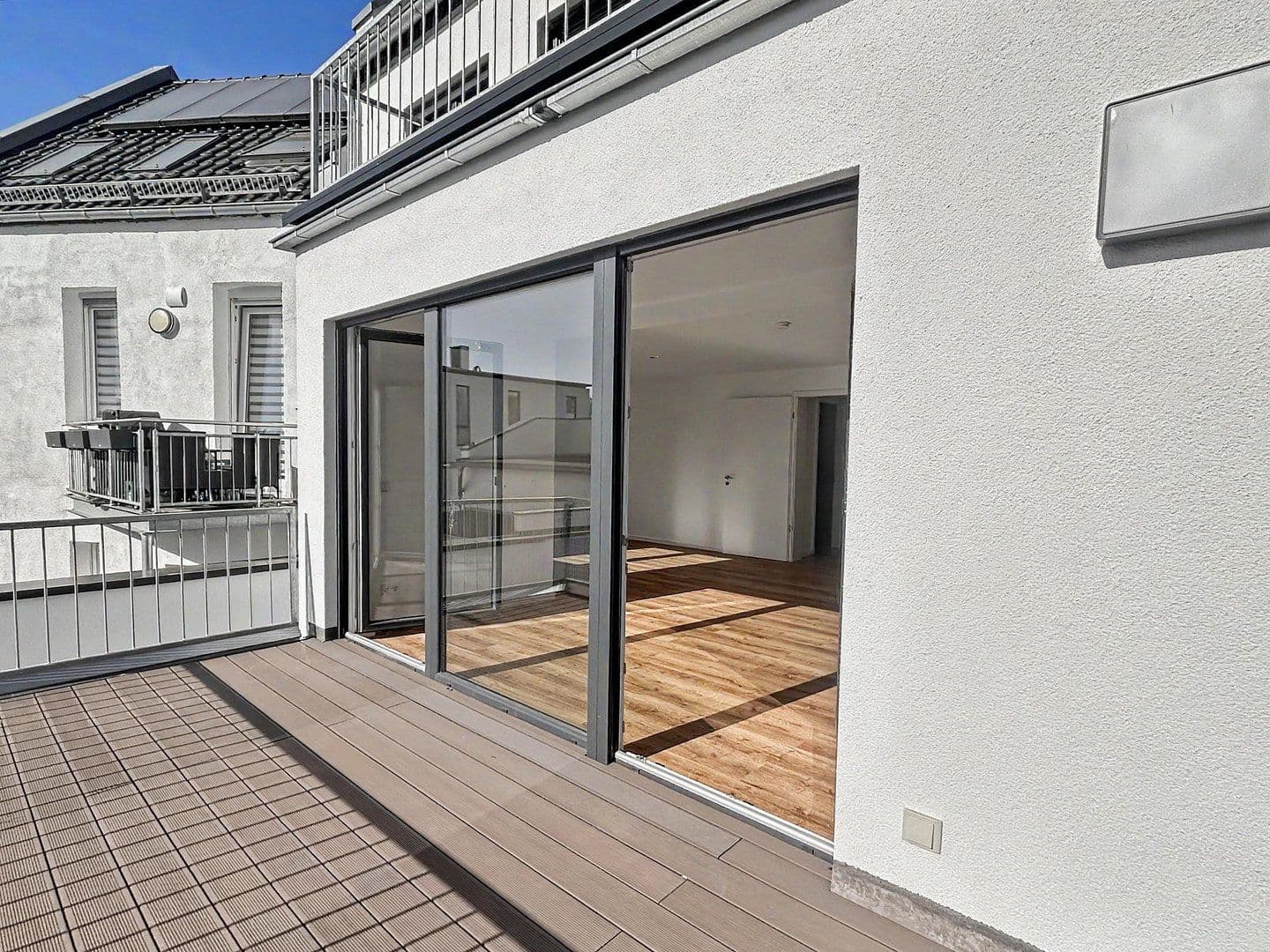 Prenájom bytu 3-izbový 82 m², Köln, Severné Porýnie - Westfálsko Prenájom bytu 3-izbový 82 m², Köln, Severné Porýnie - Westfálsko