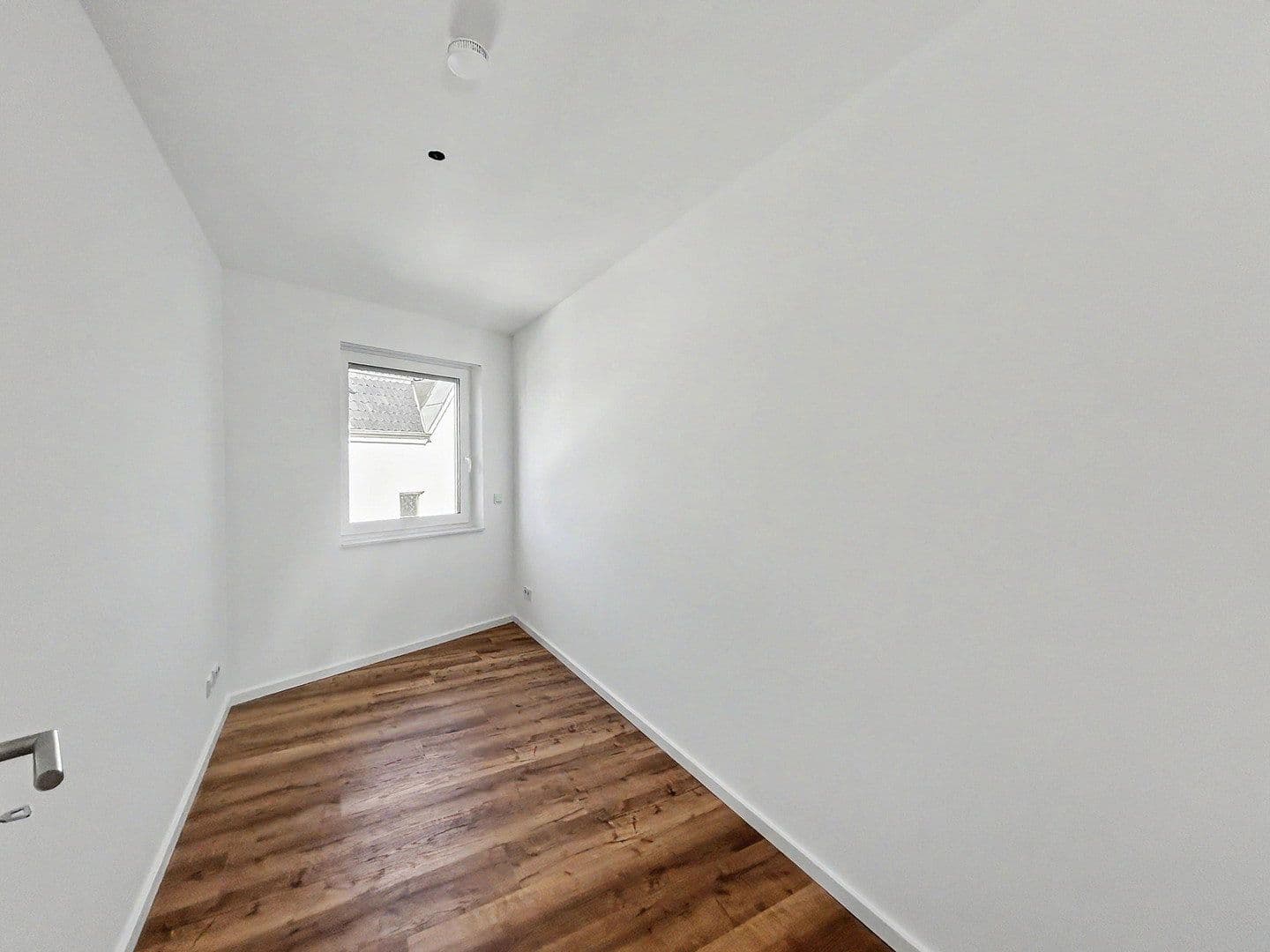 Prenájom bytu 3-izbový 82 m², Köln, Severné Porýnie - Westfálsko Prenájom bytu 3-izbový 82 m², Köln, Severné Porýnie - Westfálsko