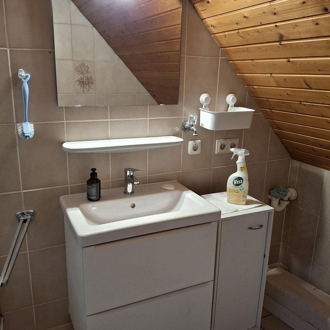 Prenájom bytu 2-izbový 40 m², Osnabrück, Dolné Sasko Prenájom bytu 2-izbový 40 m², Osnabrück, Dolné Sasko