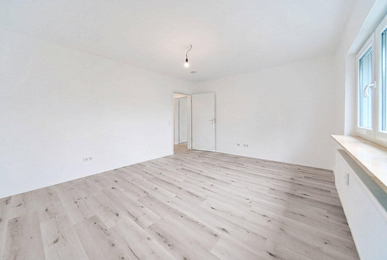 Predaj bytu 5-izbový 112 m², Schobertweg 38, Erlangen, Bavorsko Predaj bytu 5-izbový 112 m², Schobertweg 38, Erlangen, Bavorsko