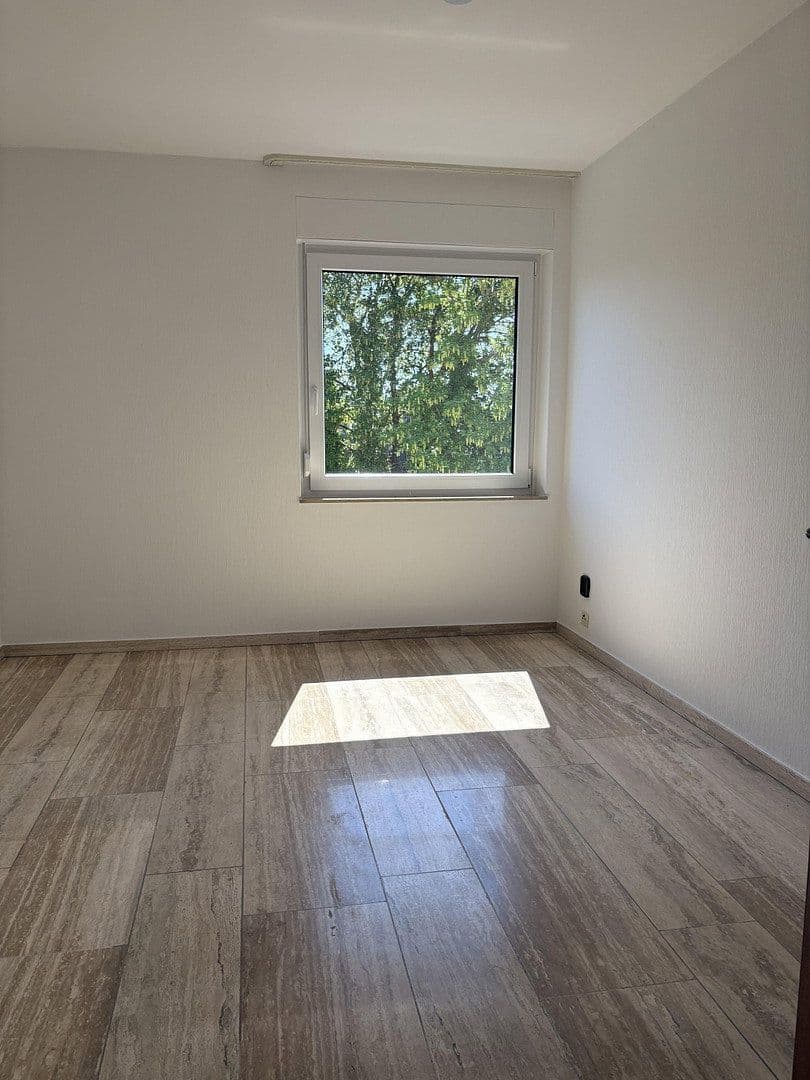 Prenájom bytu 5-izbový 176 m², Zahnstraße 12, Moers, Severné Porýnie - Westfálsko Prenájom bytu 5-izbový 176 m², Zahnstraße 12, Moers, Severné Porýnie - Westfálsko
