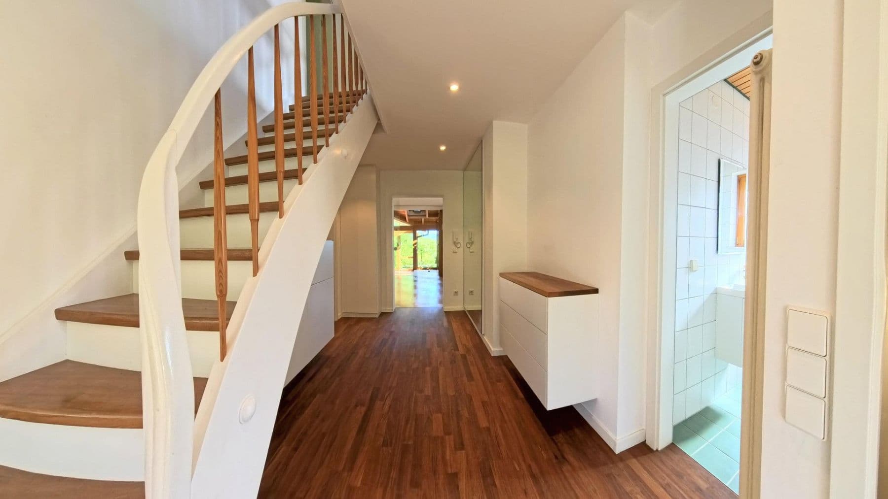 Predaj domu 173 m², pozemek 732 m², Marxzell, Bádensko-Wurttembersko Predaj domu 173 m², pozemek 732 m², Marxzell, Bádensko-Wurttembersko