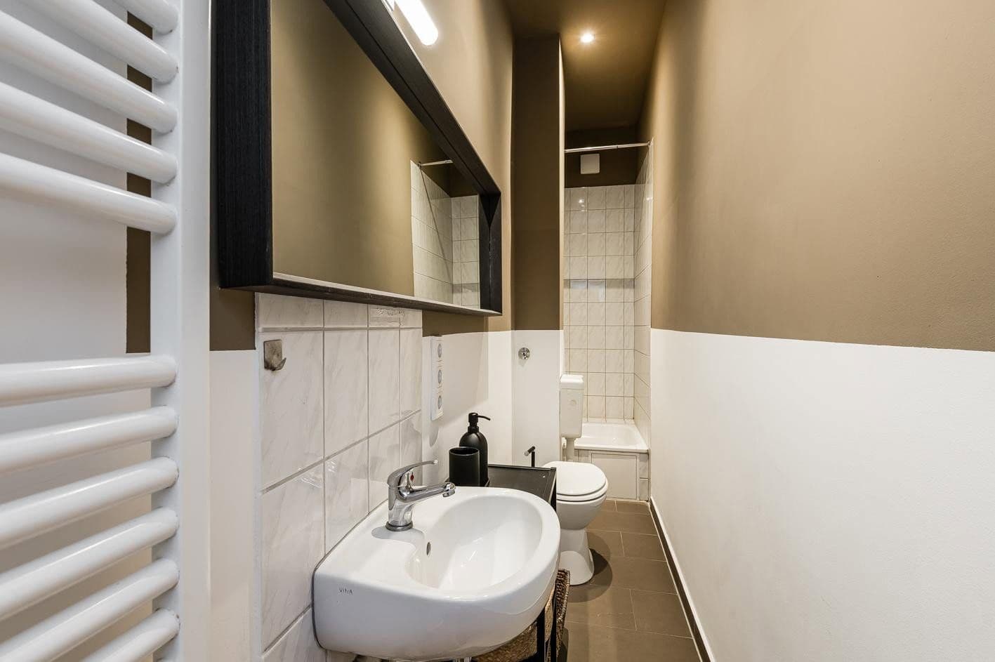 Predaj bytu 2-izbový 60 m², Erich-Weinert-Straße 16, Berlin, Berlín Predaj bytu 2-izbový 60 m², Erich-Weinert-Straße 16, Berlin, Berlín