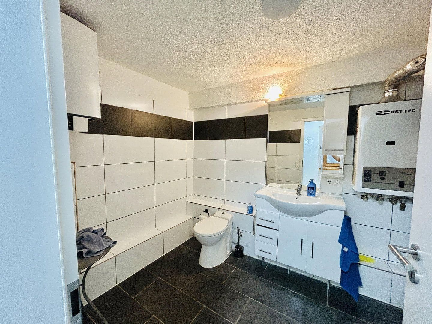 Prenájom bytu 2-izbový 40 m², Schopfheim, Bádensko-Wurttembersko Prenájom bytu 2-izbový 40 m², Schopfheim, Bádensko-Wurttembersko