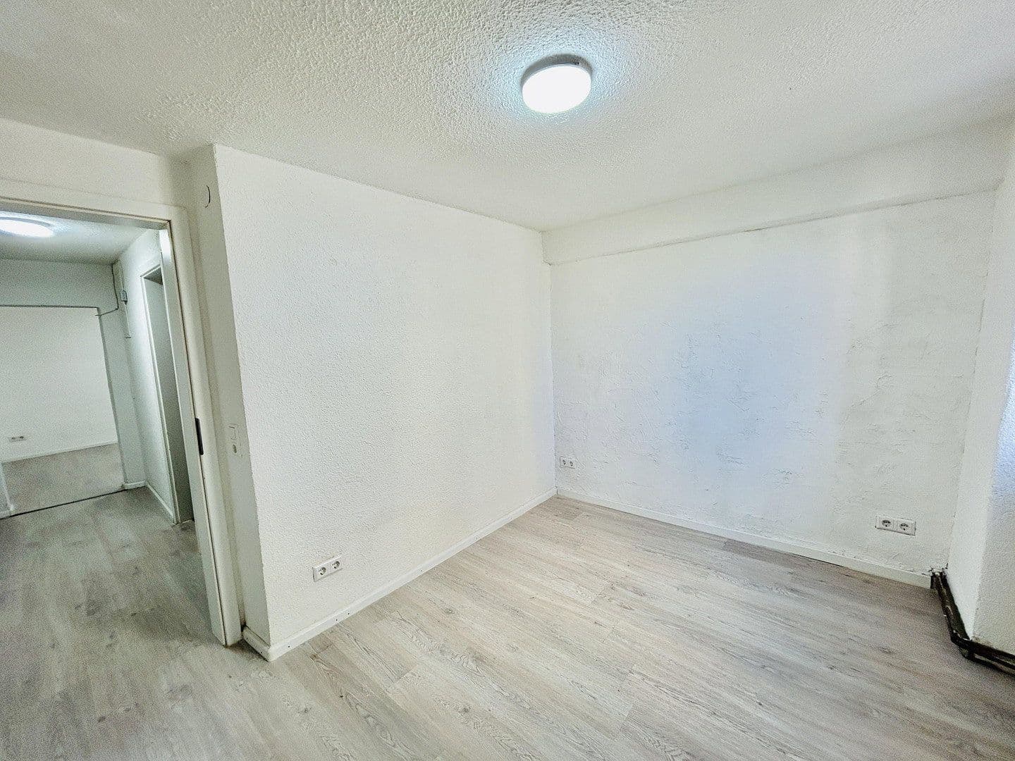 Prenájom bytu 2-izbový 40 m², Schopfheim, Bádensko-Wurttembersko Prenájom bytu 2-izbový 40 m², Schopfheim, Bádensko-Wurttembersko