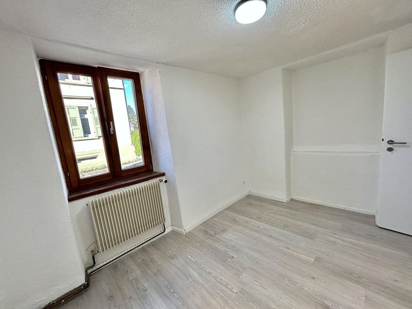 Prenájom bytu 2-izbový 40 m², Schopfheim, Bádensko-Wurttembersko Prenájom bytu 2-izbový 40 m², Schopfheim, Bádensko-Wurttembersko
