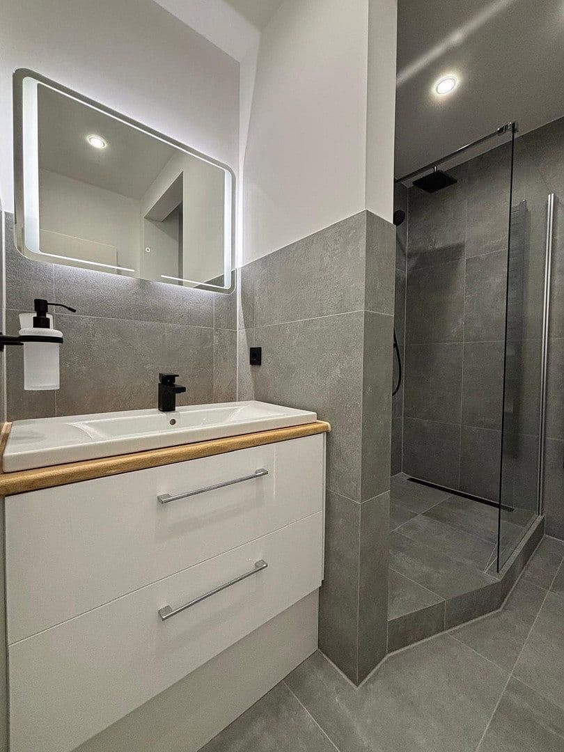 Predaj bytu 3-izbový 80 m², Bremen, Brémy Predaj bytu 3-izbový 80 m², Bremen, Brémy