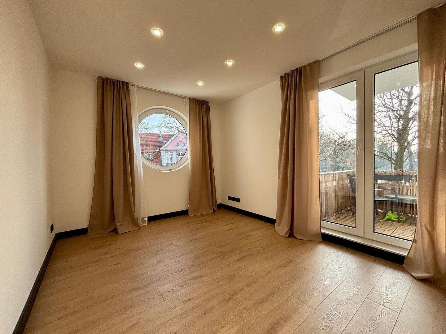Predaj bytu 3-izbový 80 m², Bremen, Brémy Predaj bytu 3-izbový 80 m², Bremen, Brémy