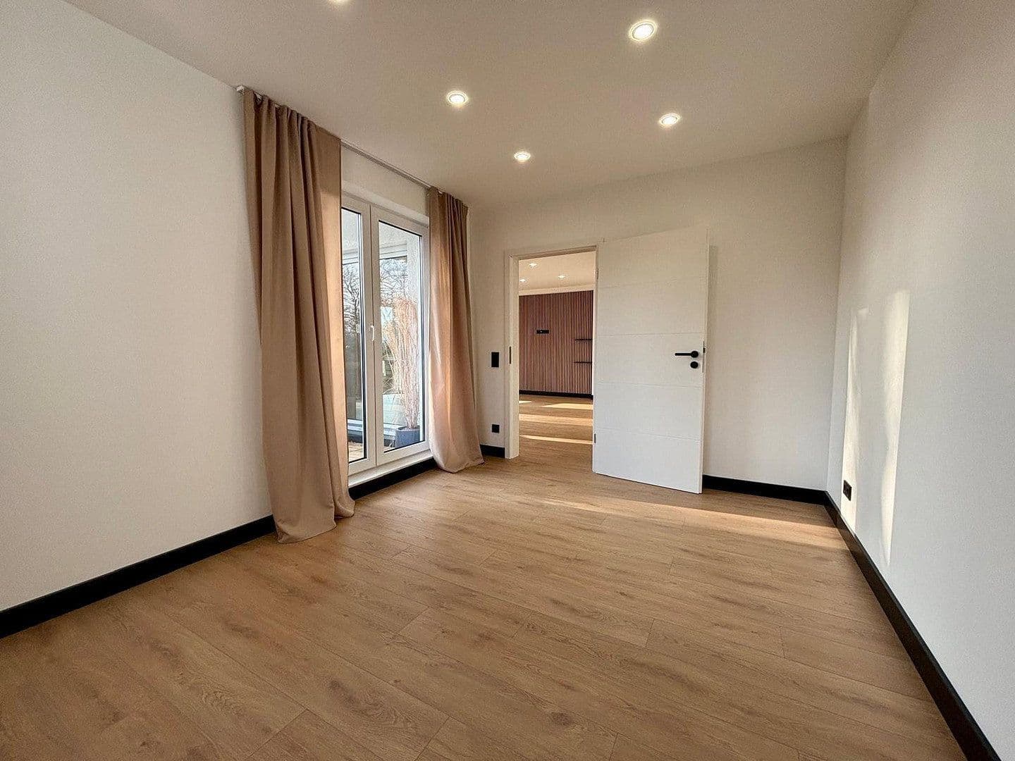 Predaj bytu 3-izbový 80 m², Bremen, Brémy Predaj bytu 3-izbový 80 m², Bremen, Brémy