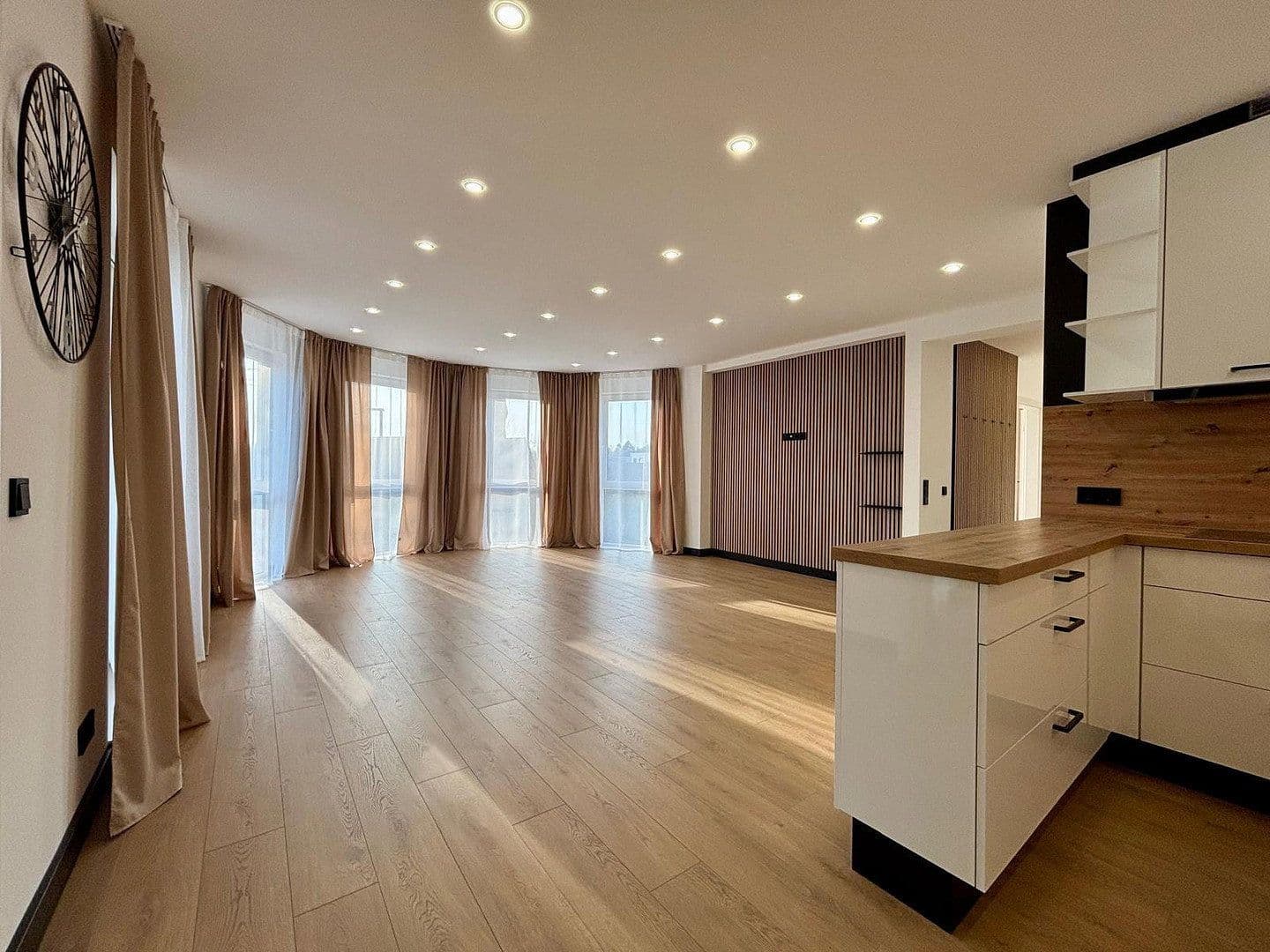 Predaj bytu 3-izbový 80 m², Bremen, Brémy Predaj bytu 3-izbový 80 m², Bremen, Brémy