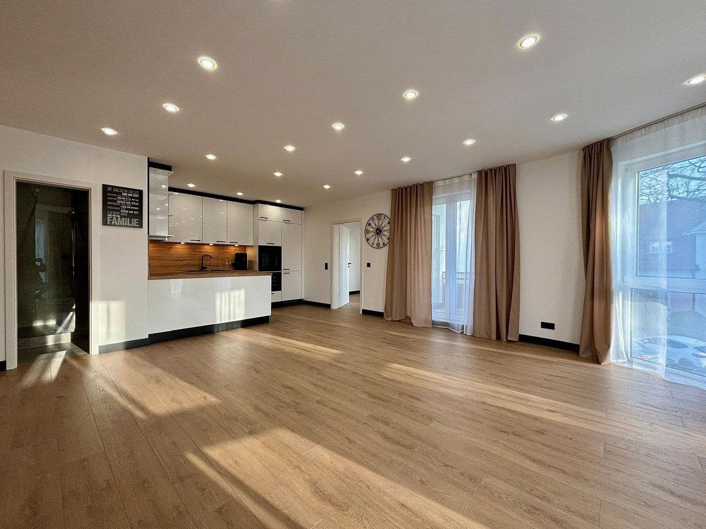 Predaj bytu 3-izbový 80 m², Bremen, Brémy Predaj bytu 3-izbový 80 m², Bremen, Brémy