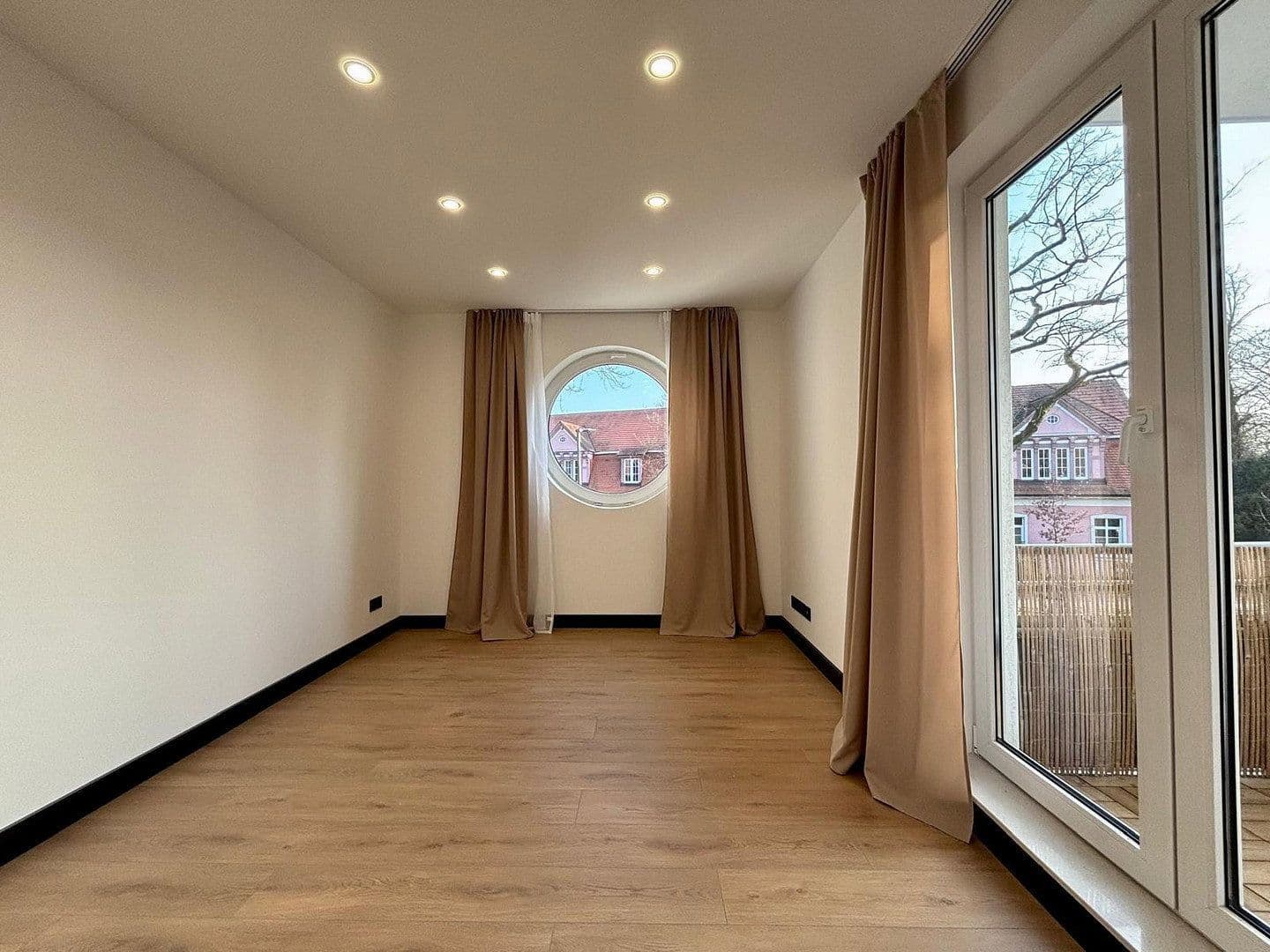 Predaj bytu 3-izbový 80 m², Bremen, Brémy Predaj bytu 3-izbový 80 m², Bremen, Brémy