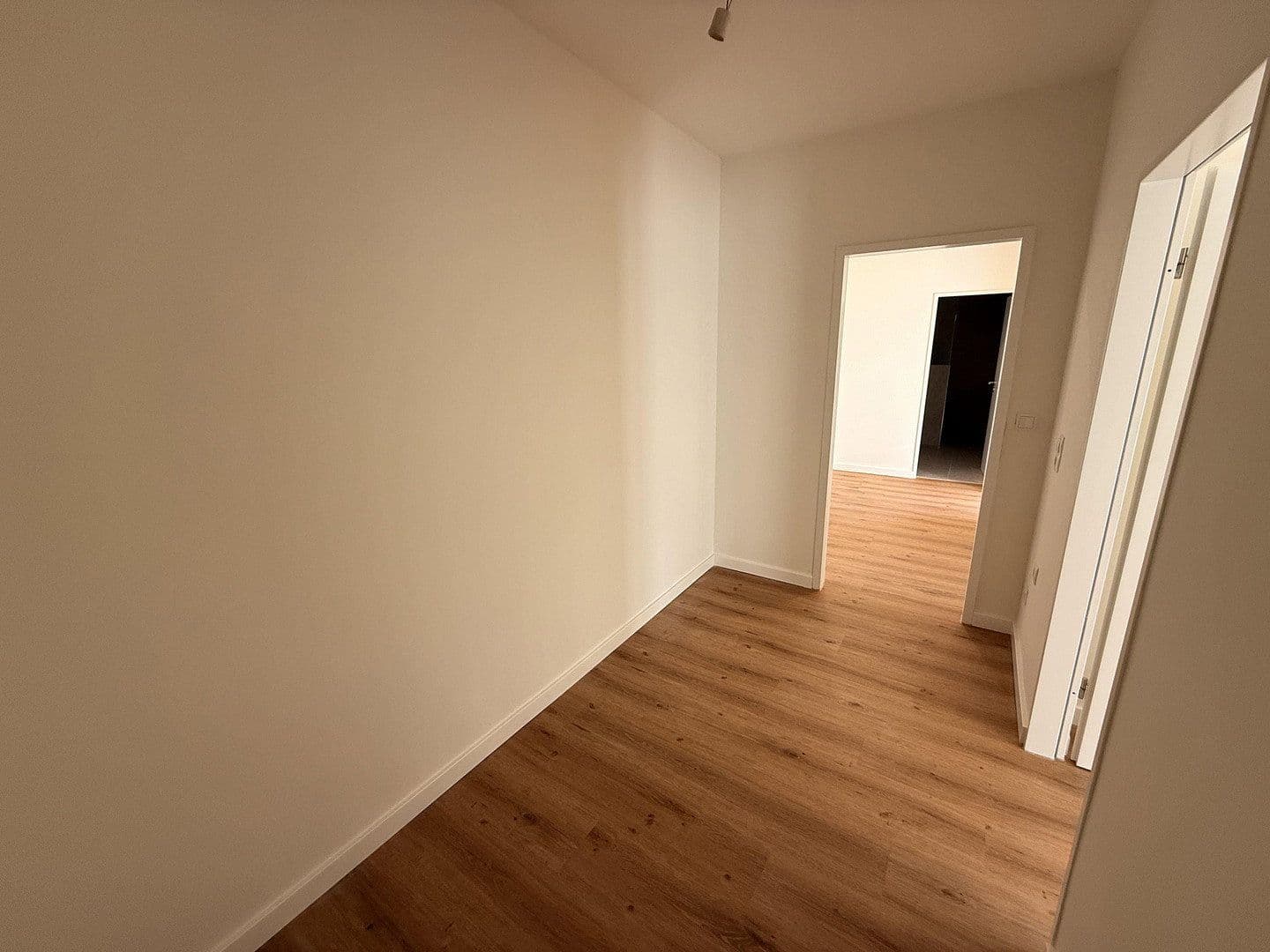 Prenájom bytu 2-izbový 75 m², Hittfelder Straße 6a, Rosengarten, Dolné Sasko Prenájom bytu 2-izbový 75 m², Hittfelder Straße 6a, Rosengarten, Dolné Sasko