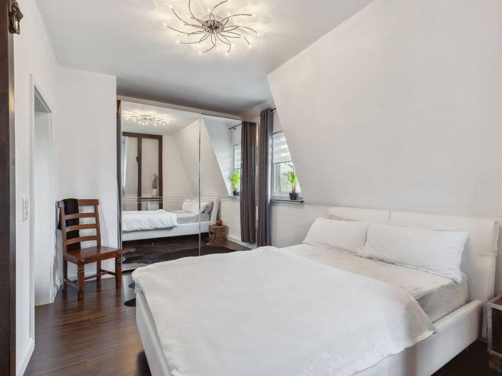 Predaj domu 642 m², pozemek 793 m², August-Bebel-Str. 9, Hirschberg, Durínsko Predaj domu 642 m², pozemek 793 m², August-Bebel-Str. 9, Hirschberg, Durínsko
