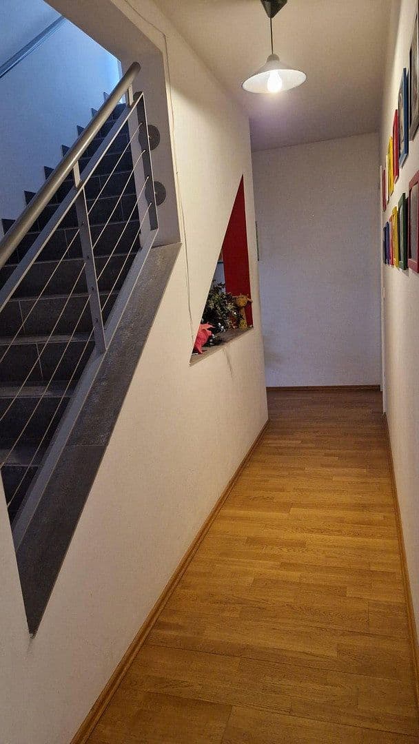 Predaj domu 168 m², pozemek 200 m², Oberursel (Taunus), Hesensko Predaj domu 168 m², pozemek 200 m², Oberursel (Taunus), Hesensko