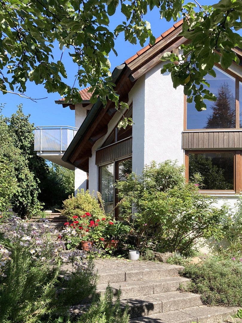 Predaj domu 221 m², pozemek 709 m², Heidenheim an der Brenz, Bádensko-Wurttembersko Predaj domu 221 m², pozemek 709 m², Heidenheim an der Brenz, Bádensko-Wurttembersko