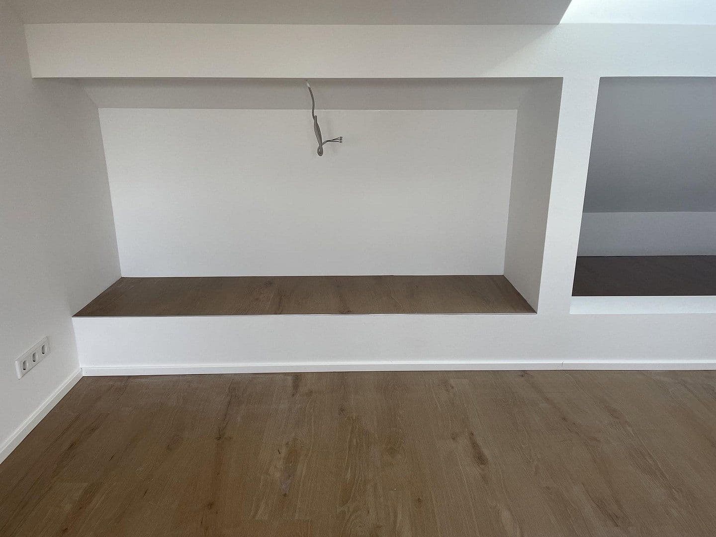 Prenájom bytu 3-izbový 77 m², Rodenbach, Porýnie-Falcko Prenájom bytu 3-izbový 77 m², Rodenbach, Porýnie-Falcko