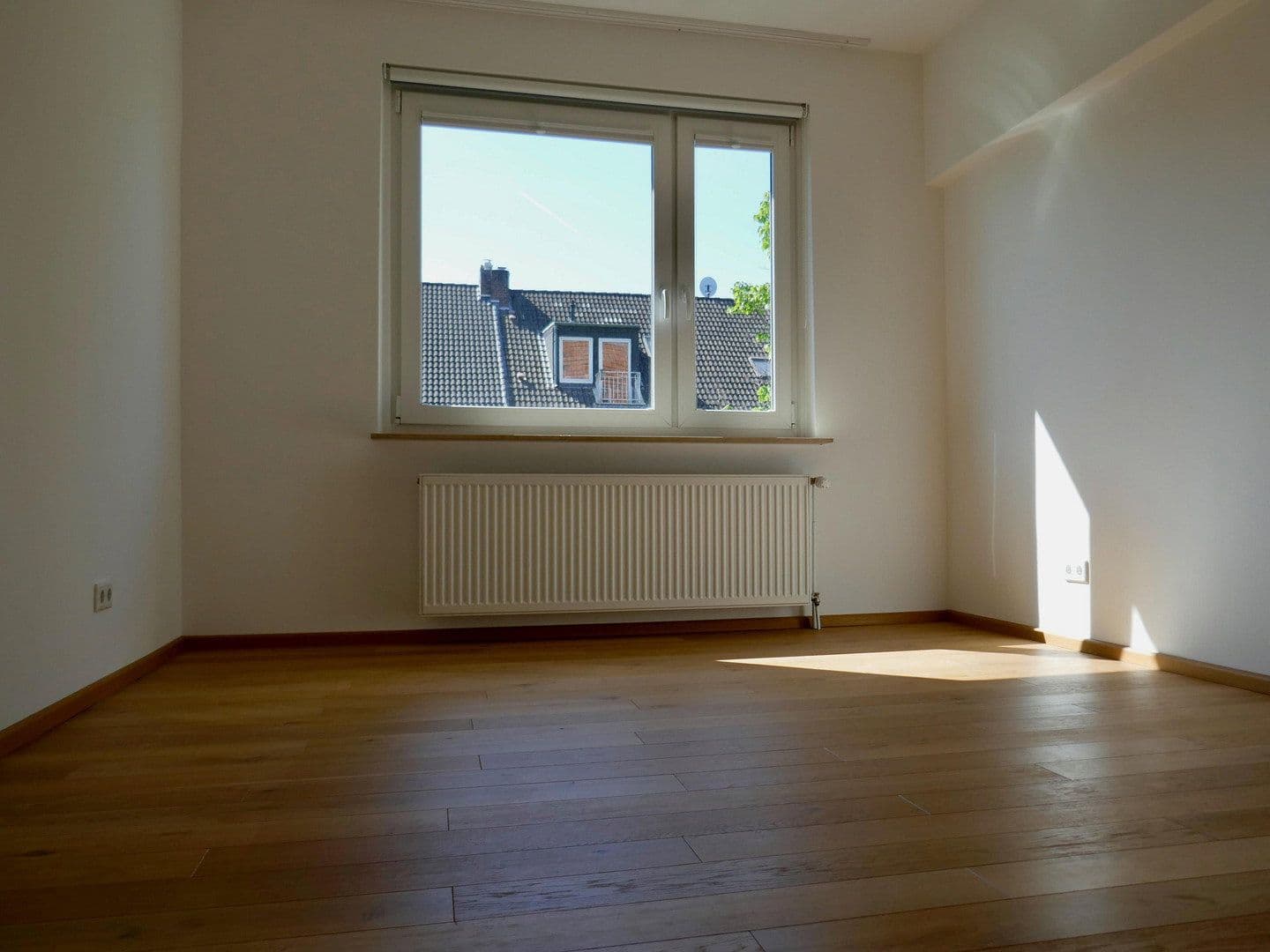 Predaj bytu 3-izbový 78 m², Merowingerstrasse 64, Düsseldorf, Severné Porýnie - Westfálsko Predaj bytu 3-izbový 78 m², Merowingerstrasse 64, Düsseldorf, Severné Porýnie - Westfálsko