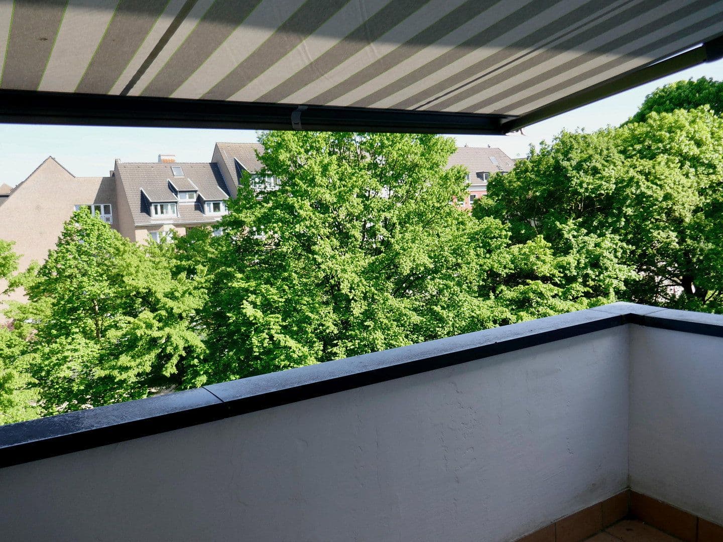 Predaj bytu 3-izbový 78 m², Merowingerstrasse 64, Düsseldorf, Severné Porýnie - Westfálsko Predaj bytu 3-izbový 78 m², Merowingerstrasse 64, Düsseldorf, Severné Porýnie - Westfálsko
